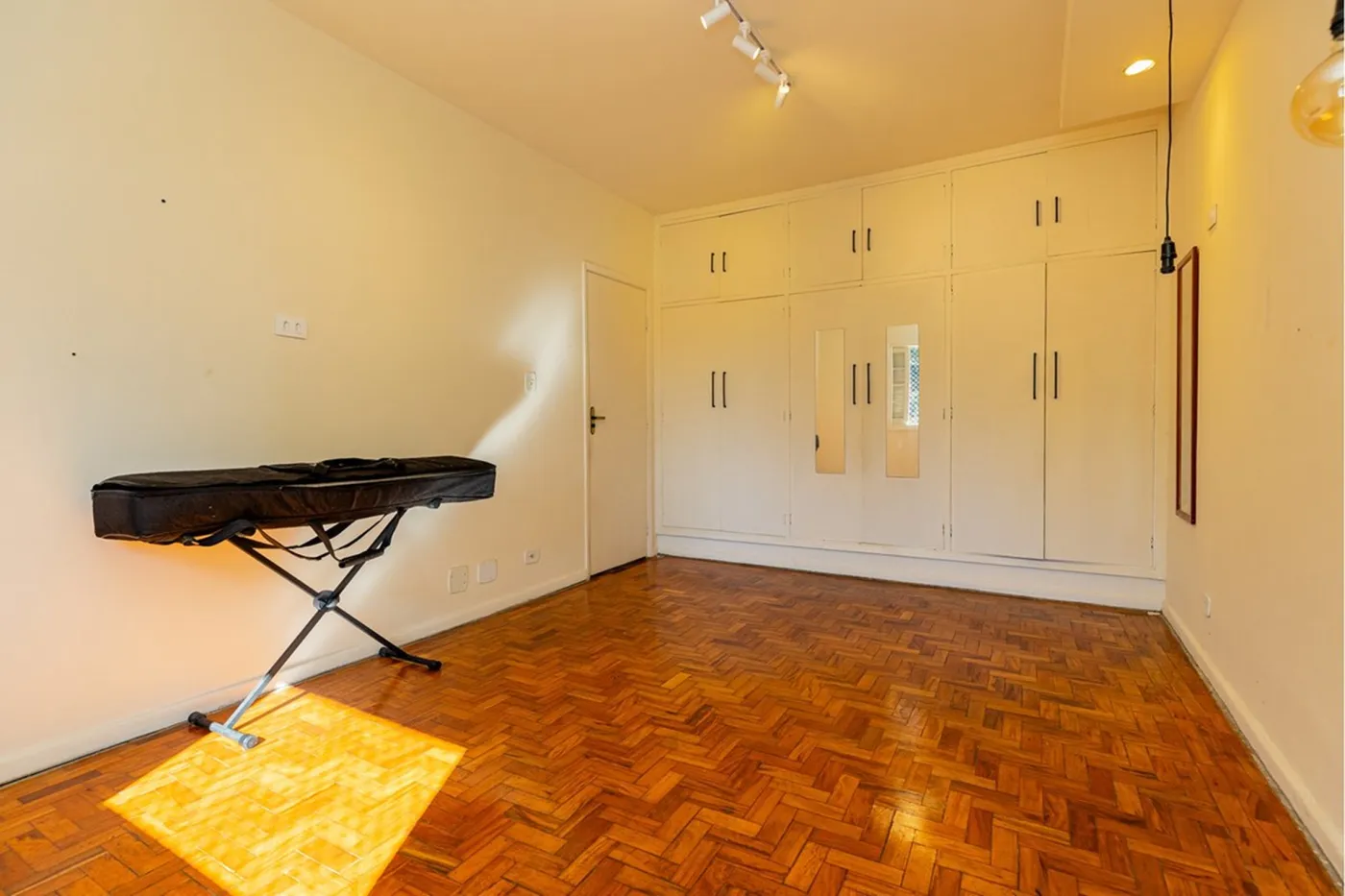 MP 507 601131009-115 - REMAX Ares Exclusividades — foto 2