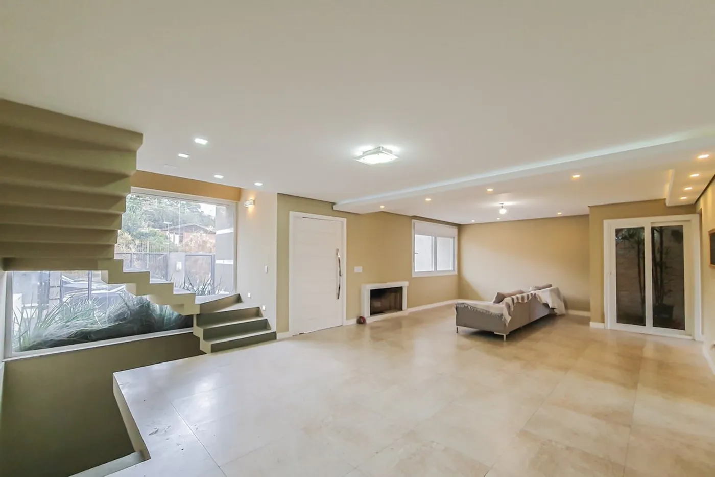 IJDMC 100 Casa 610191048-54 - REMAX Casa Sul Exclusividades