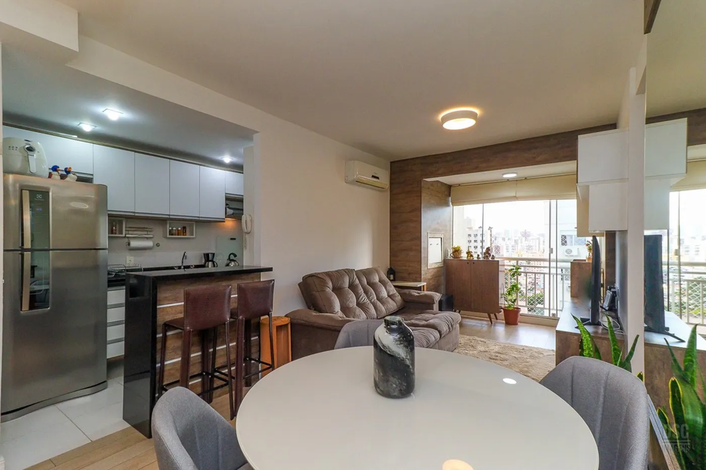 PDJ 740 Apto 612511073-33 - REMAX Moderna Exclusividades