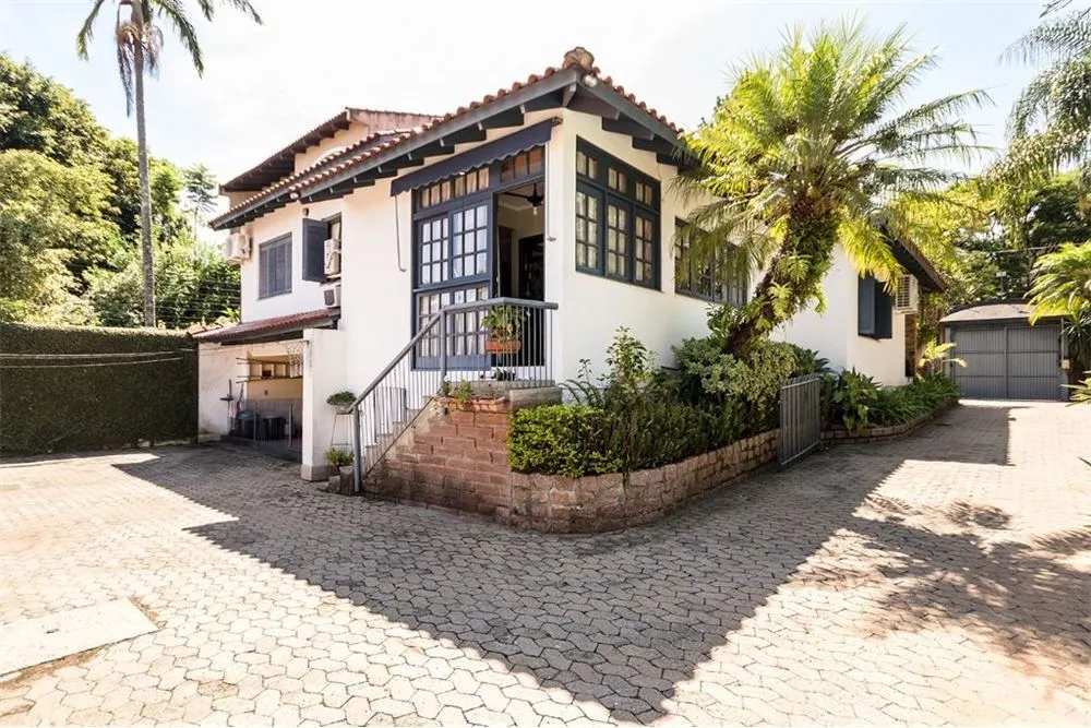 JISPAADFF 186 612521010-7 - REMAX Place Exclusividades