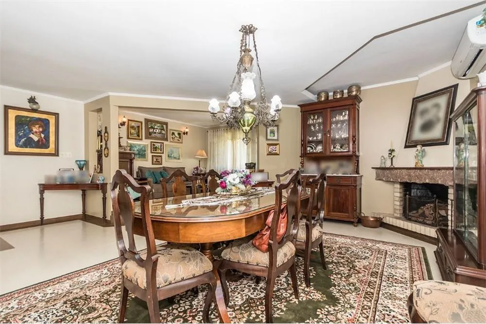 JISPAADFF 186 612521010-7 - REMAX Place Exclusividades