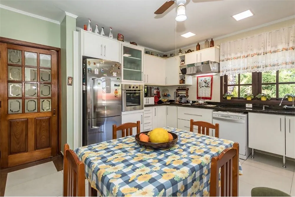 JISPAADFF 186 612521010-7 - REMAX Place Exclusividades