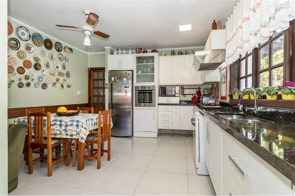 JISPAADFF 186 612521010-7 - REMAX Place Exclusividades