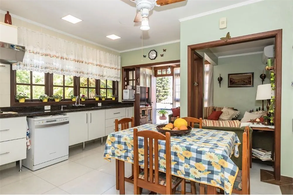 JISPAADFF 186 612521010-7 - REMAX Place Exclusividades