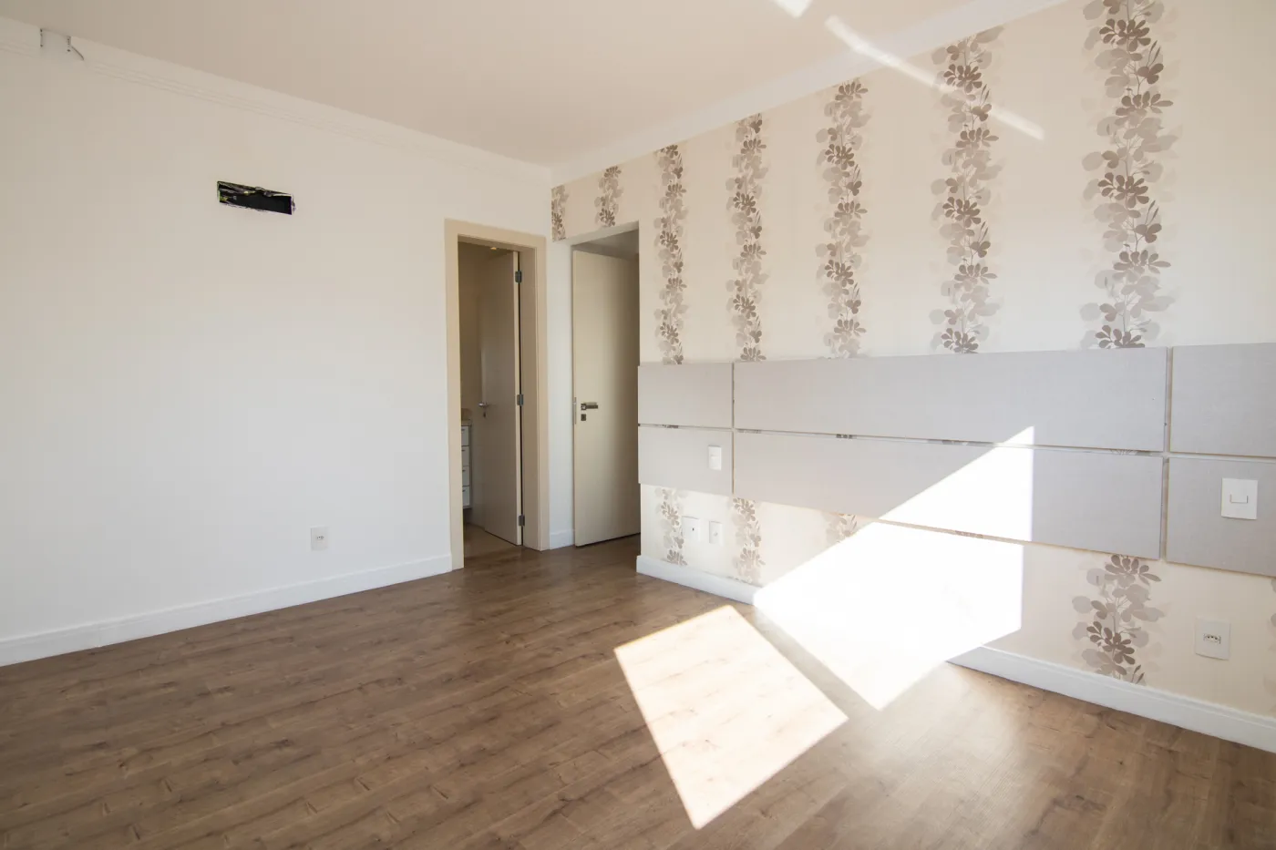 PE 55 Apto 37427 - Morare Exclusividades