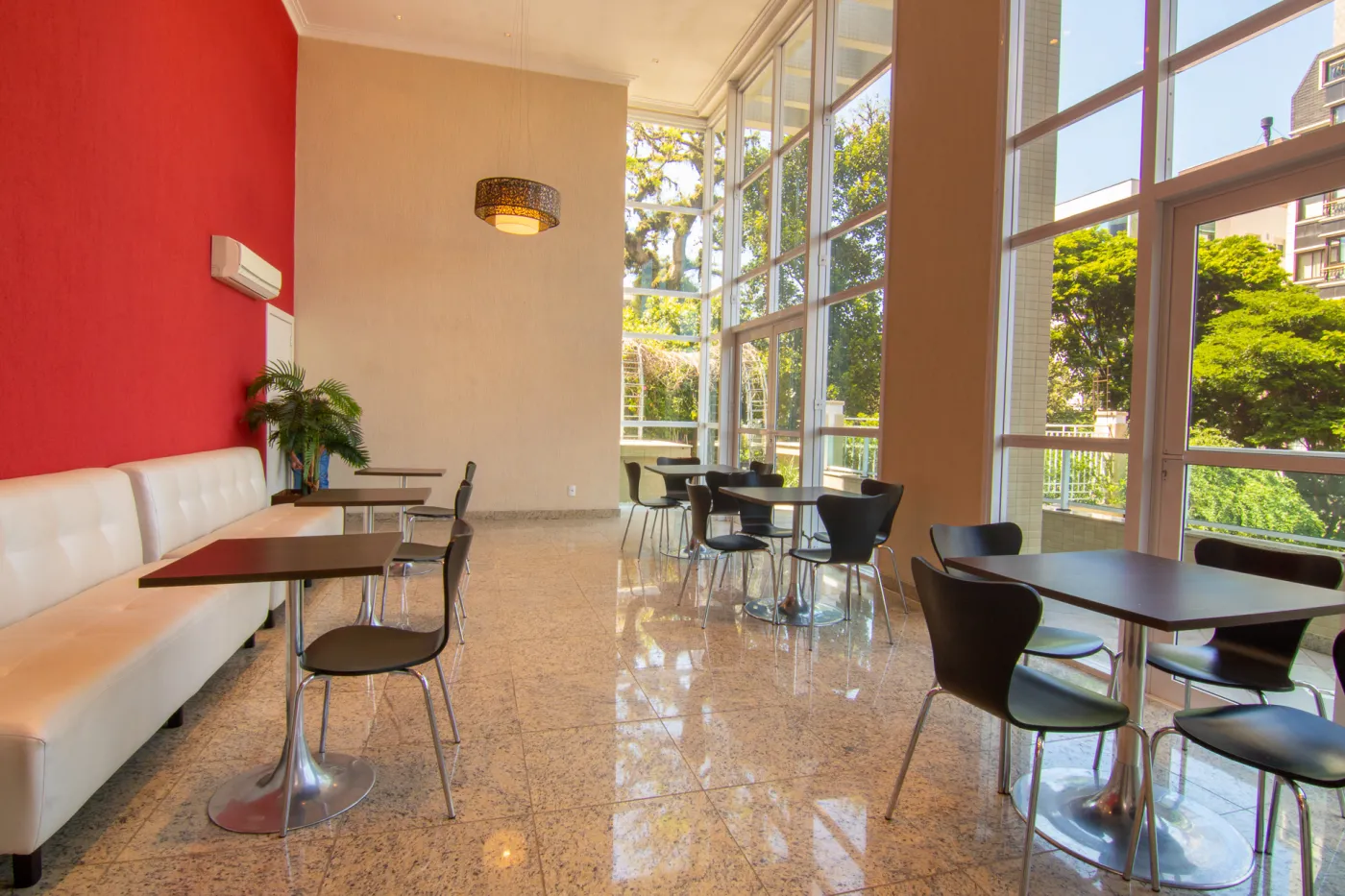 PE 55 Apto 37427 - Morare Exclusividades