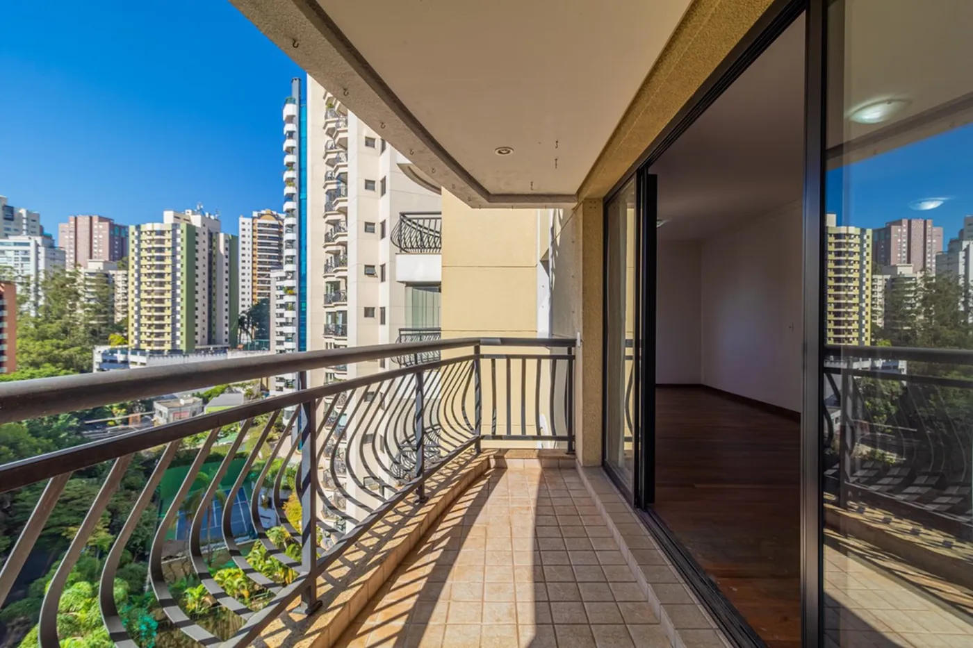 VAI 191 Apto 602051029-6 - REMAX Paradisus Exclusividades