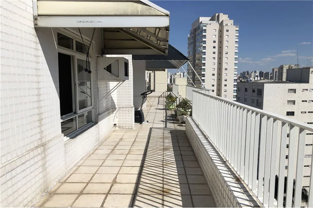 CLF 115 Apto 602031006-21 - REMAX Classique Exclusividades
