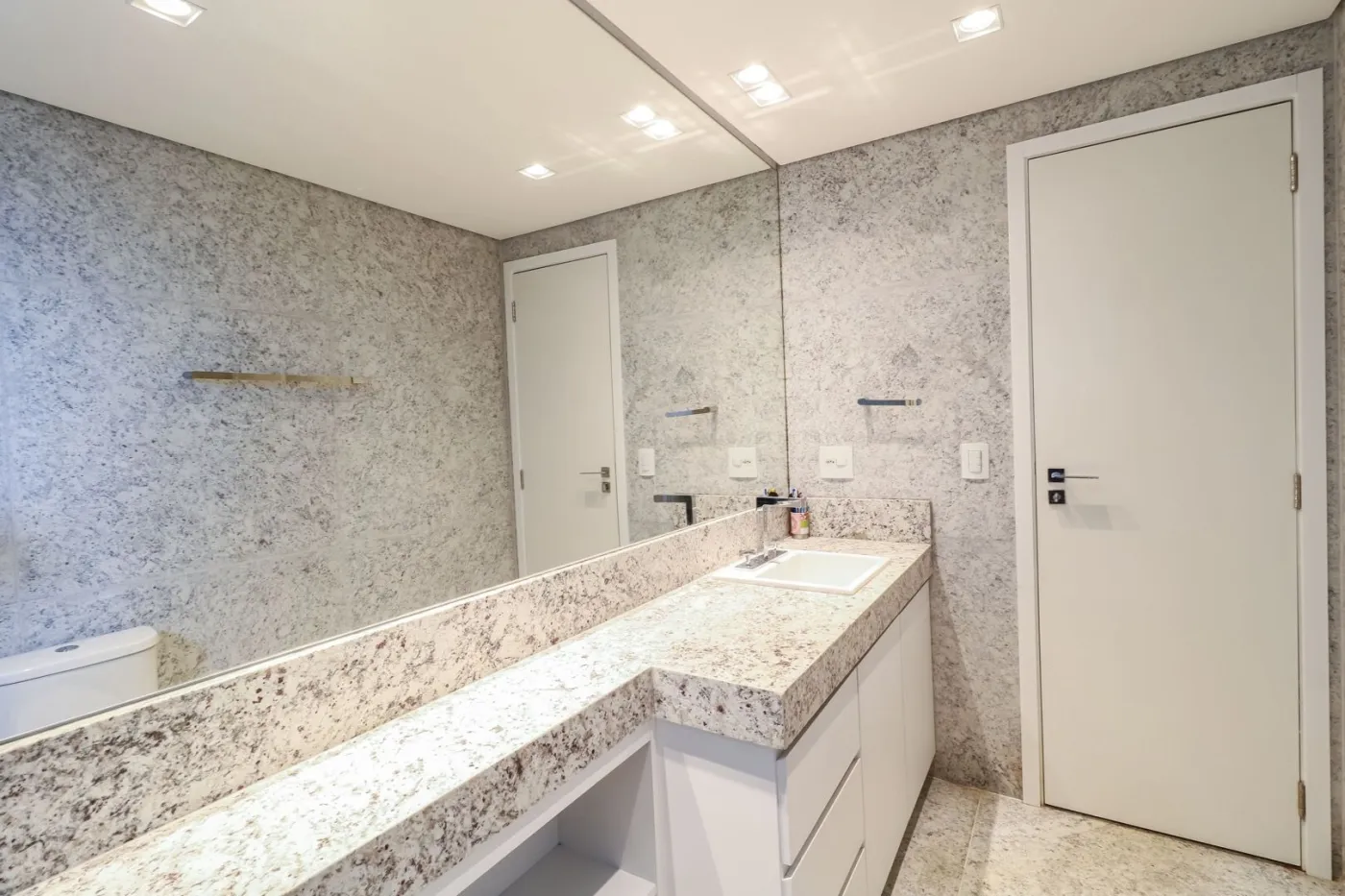 Galeria Guedala Apto CO9624 - Oui Imóveis Exclusividades