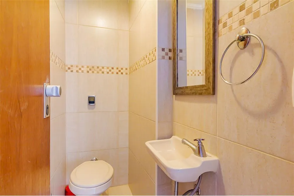 PDER 41 Apto 601081044-21 - REMAX Lepex Exclusividades