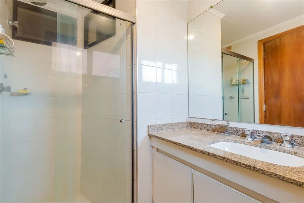 PDER 41 Apto 601081044-21 - REMAX Lepex Exclusividades