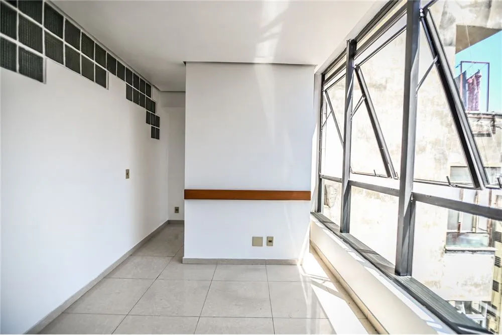 CHGV 310 Sala 612481068-125 - REMAX Andar de Cima Exclusividades