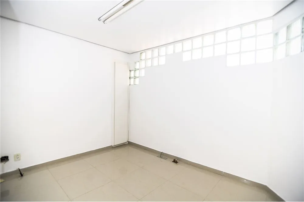 CHGV 310 Sala 612481068-125 - REMAX Andar de Cima Exclusividades