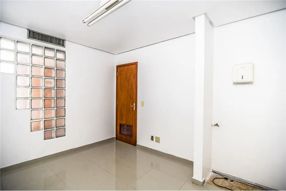 CHGV 310 Sala 612481068-125 - REMAX Andar de Cima Exclusividades