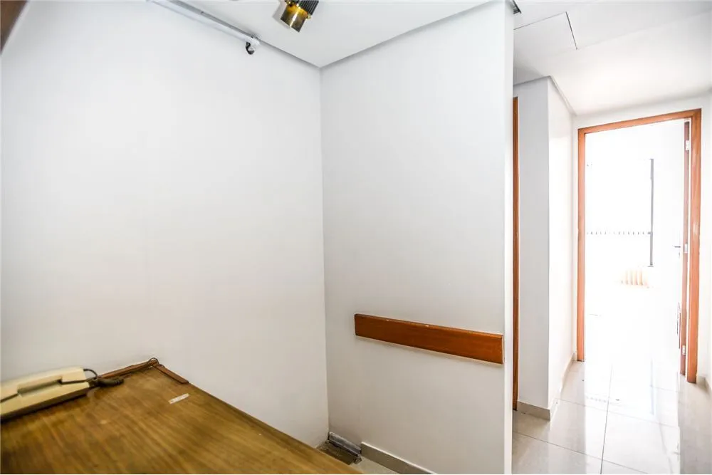 CHGV 310 Sala 612481068-125 - REMAX Andar de Cima Exclusividades