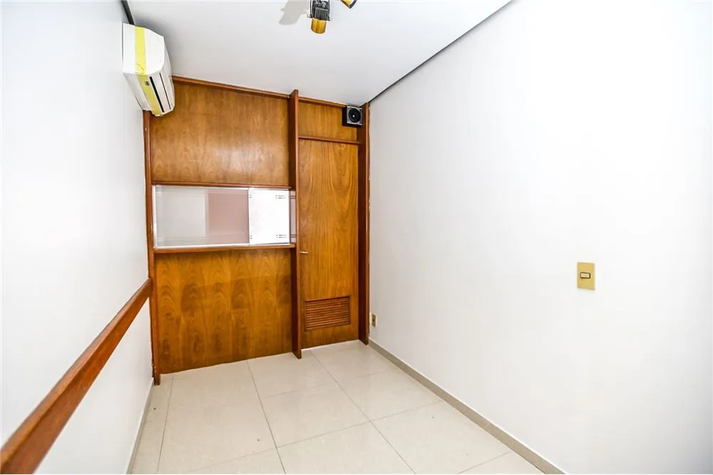 CHGV 310 Sala 612481068-125 - REMAX Andar de Cima Exclusividades