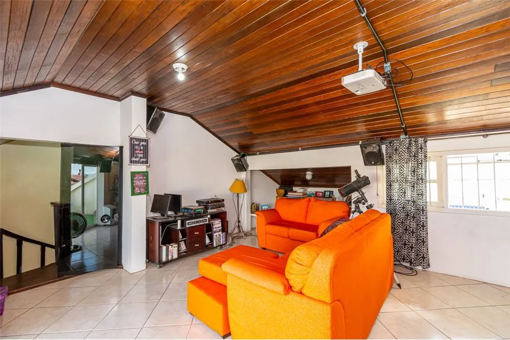 MDVDB 184 Casa 610241026-8 - REMAX 520 Exclusividades