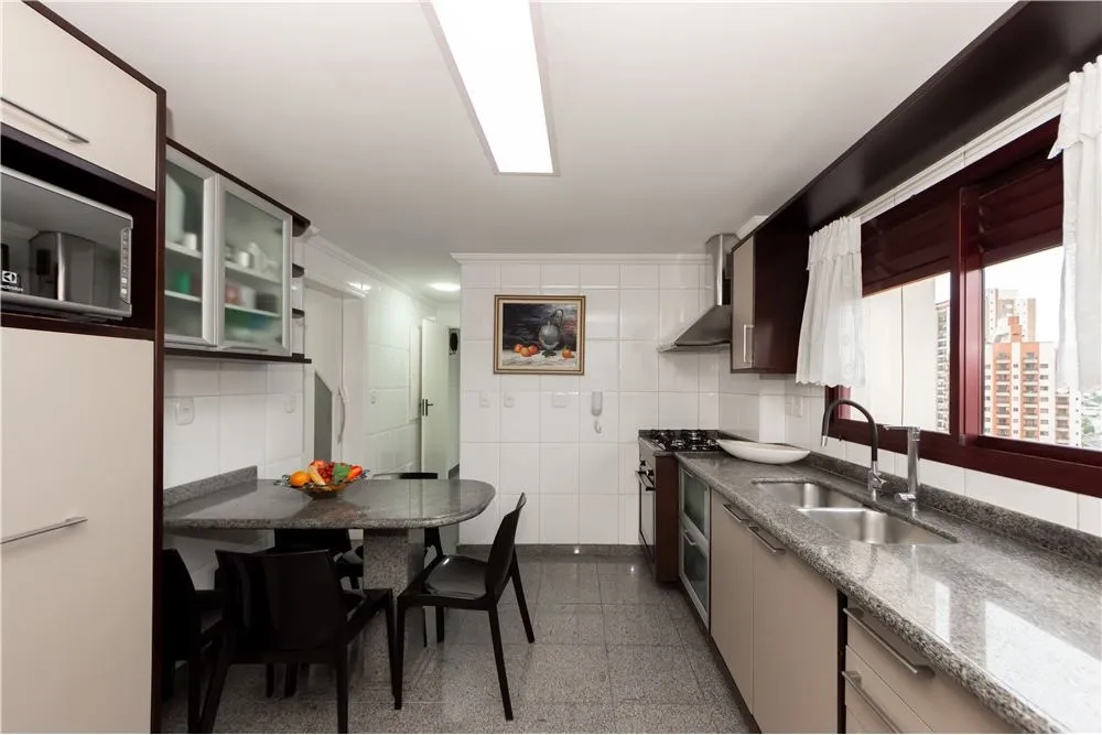 VFB 298 Apto 601811001-43 - REMAX HomeVision Exclusividades
