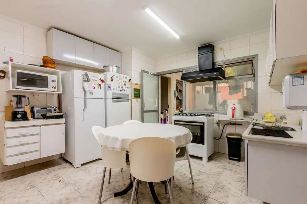 HS 605 Apto 601081042-16 - REMAX Lepex Exclusividades
