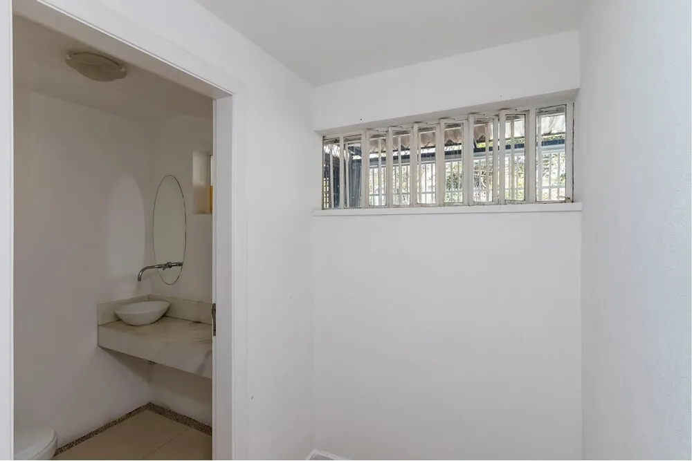 CBJDSJ 197 Loja 601361003-132 - REMAX Trio Exclusividades