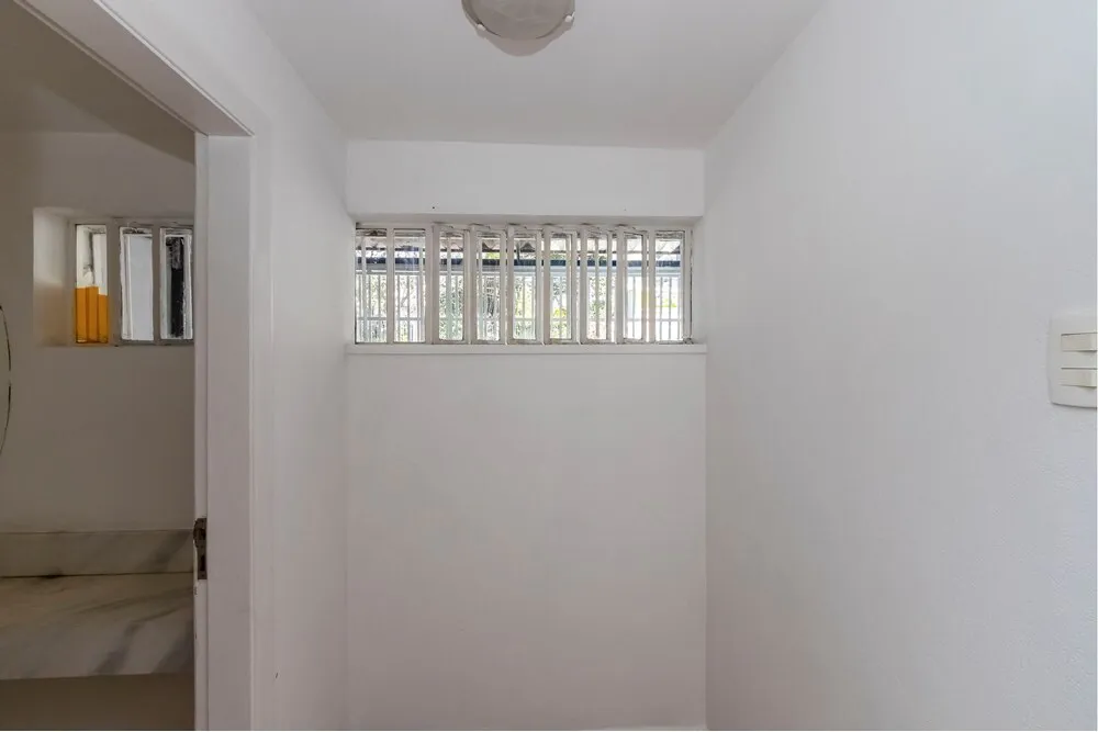 CBJDSJ 197 Loja 601361003-132 - REMAX Trio Exclusividades