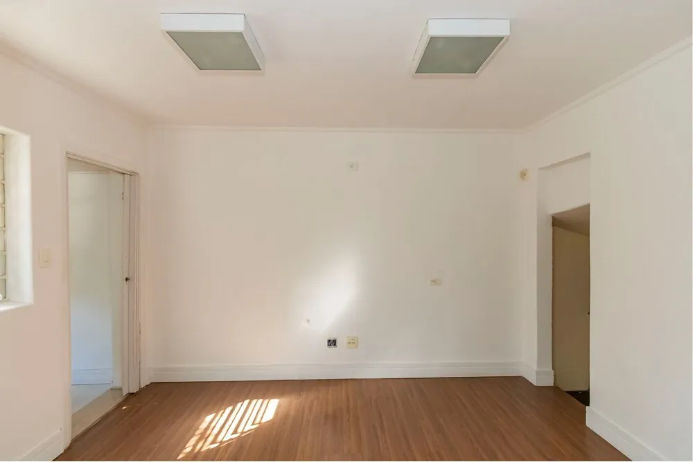 CBJDSJ 197 Loja 601361003-132 - REMAX Trio Exclusividades