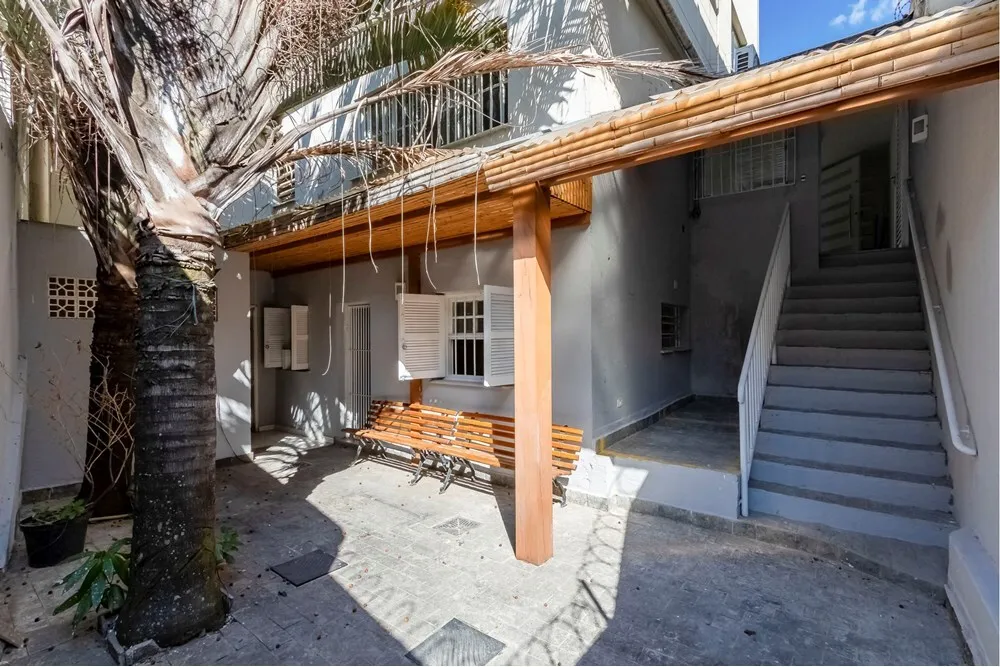 CBJDSJ 197 Loja 601361003-132 - REMAX Trio Exclusividades