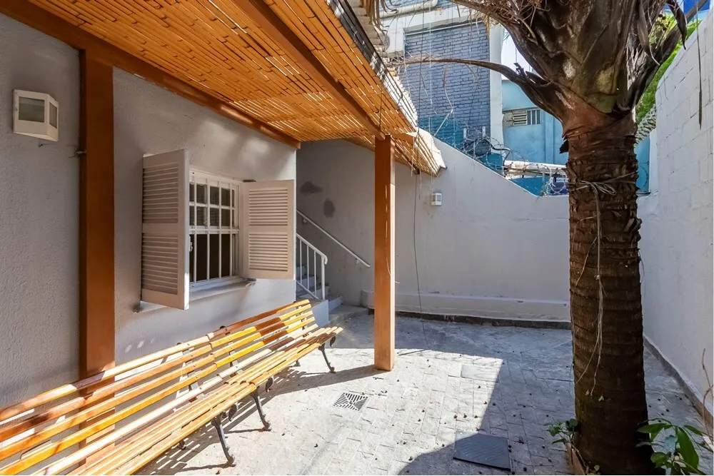 CBJDSJ 197 Loja 601361003-132 - REMAX Trio Exclusividades