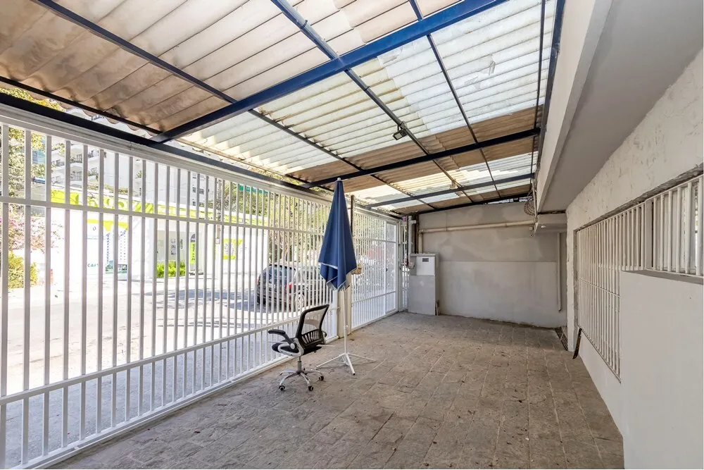 CBJDSJ 197 Loja 601361003-132 - REMAX Trio Exclusividades