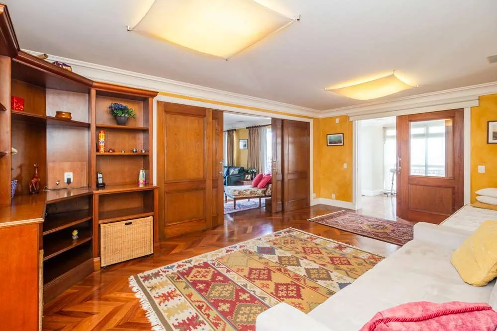 VAJG 512 Apto 601361044-23 - REMAX Trio Exclusividades