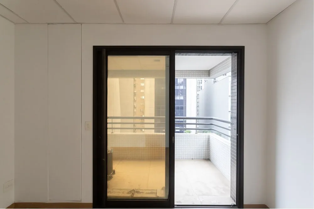 JPBLA 2503 Sala 601241006-29 - REMAX Ville Exclusividades