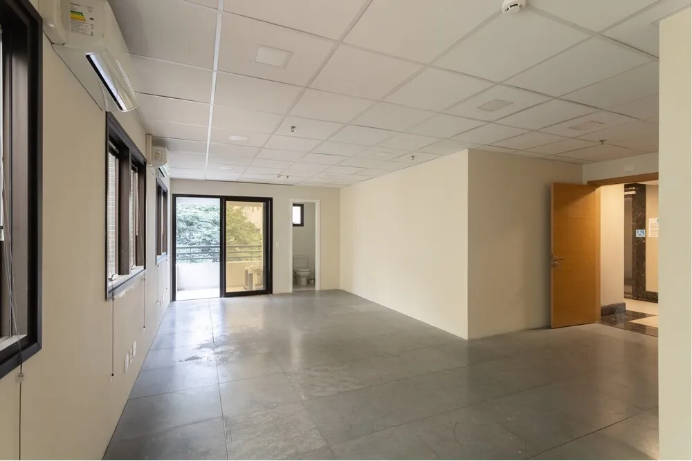 JPBLA 2503 Sala 601241006-29 - REMAX Ville Exclusividades