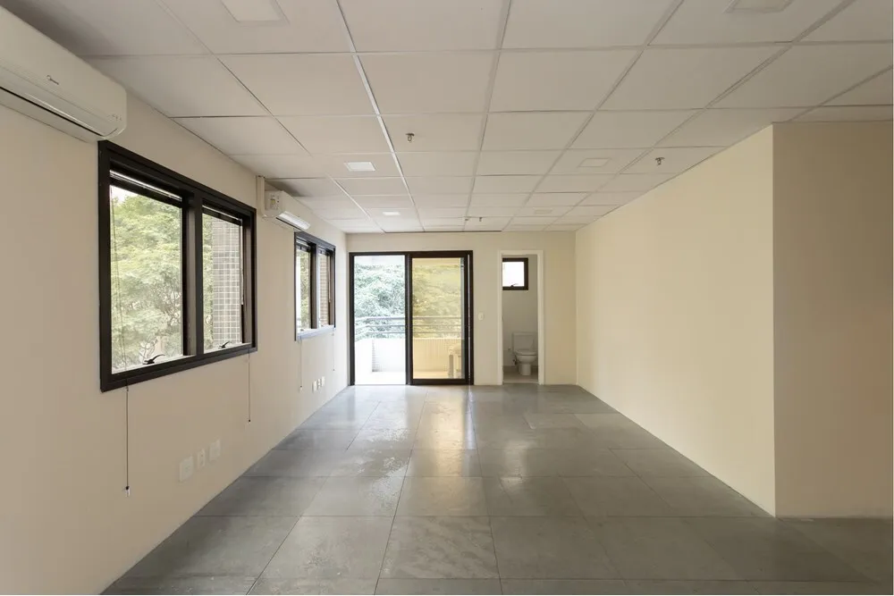 JPBLA 2503 Sala 601241006-29 - REMAX Ville Exclusividades