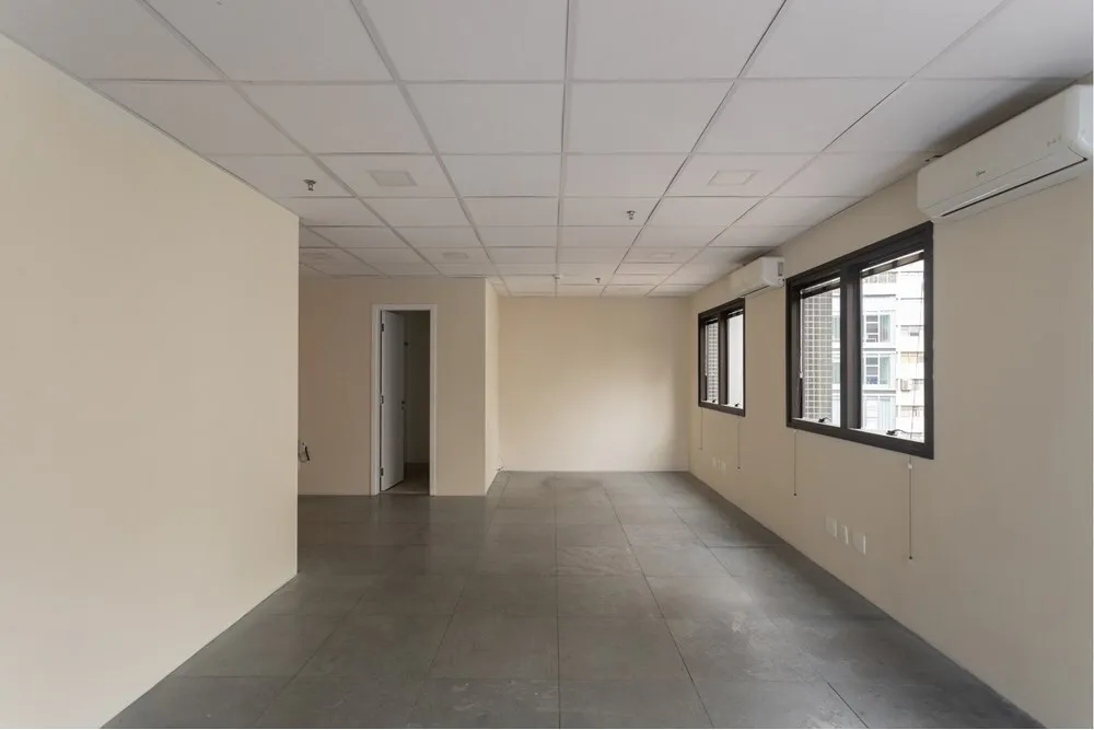 JPBLA 2503 Sala 601241006-29 - REMAX Ville Exclusividades