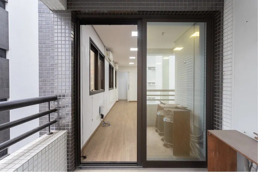 JPBLA 2503 Sala 601241006-29 - REMAX Ville Exclusividades