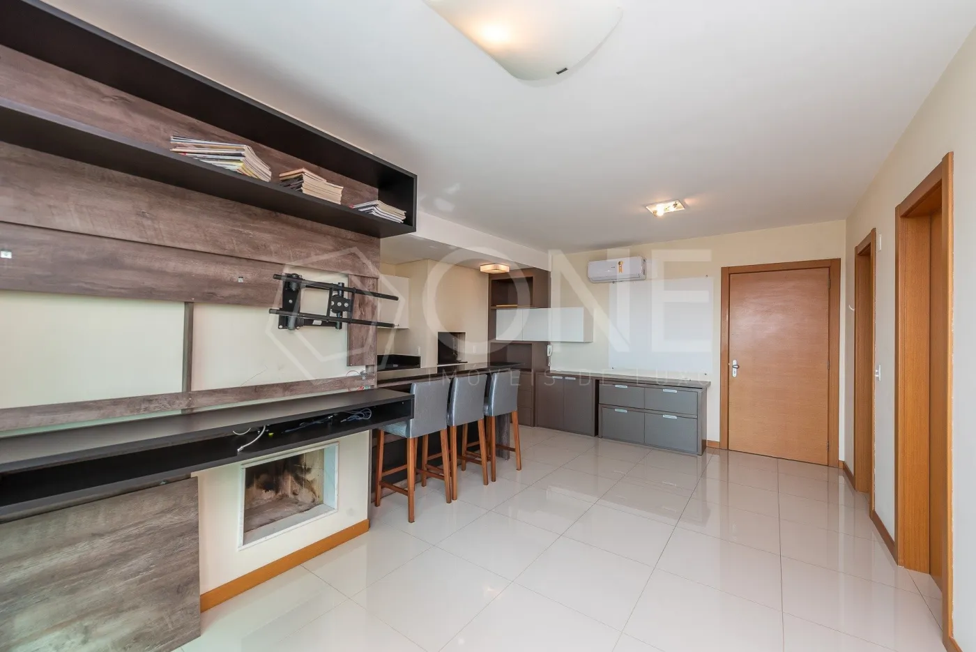 Parigi Residence Service Apto ONE20229 - One Imoveis de Luxo Exclusividades