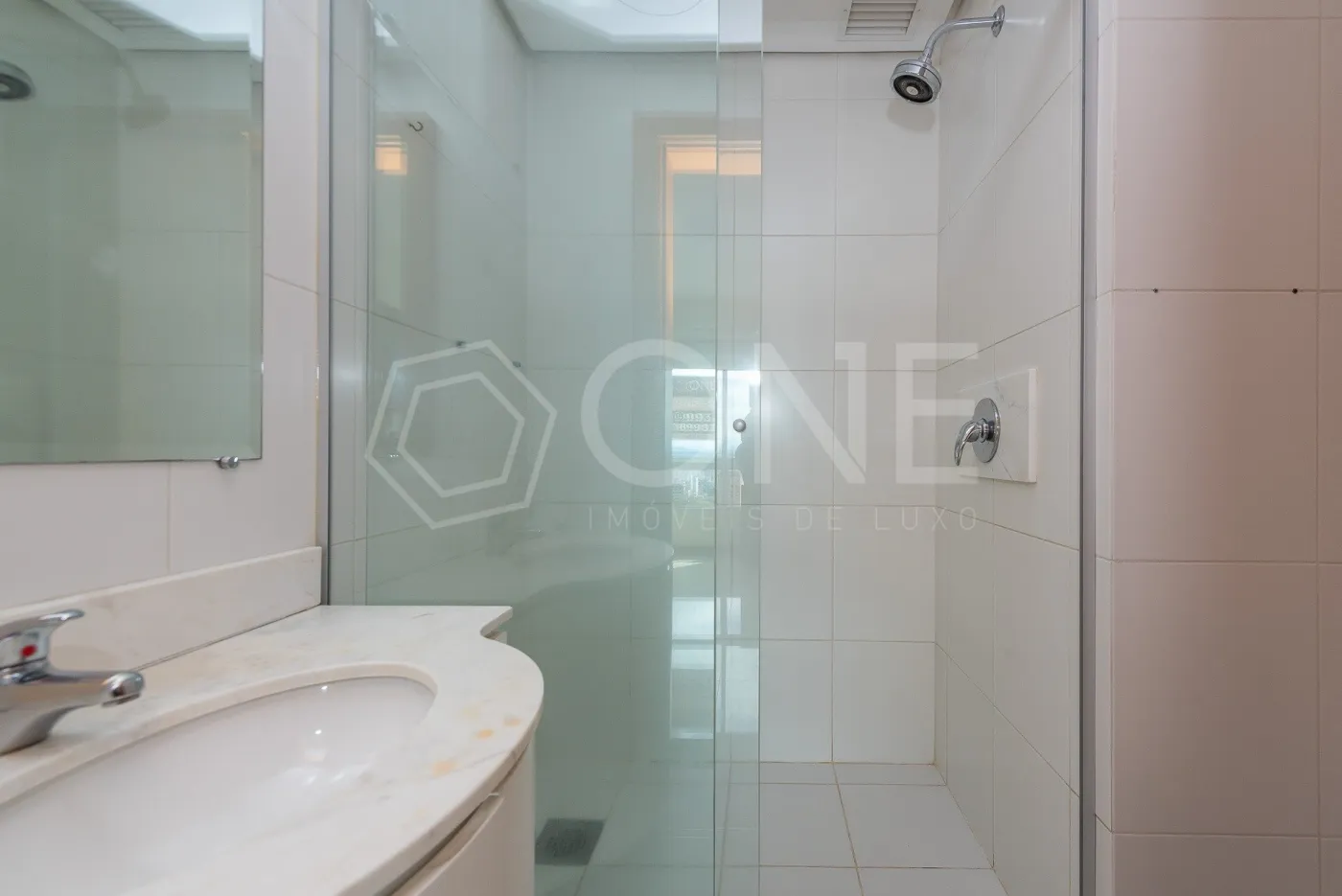 Parigi Residence Service Apto ONE20229 - One Imoveis de Luxo Exclusividades