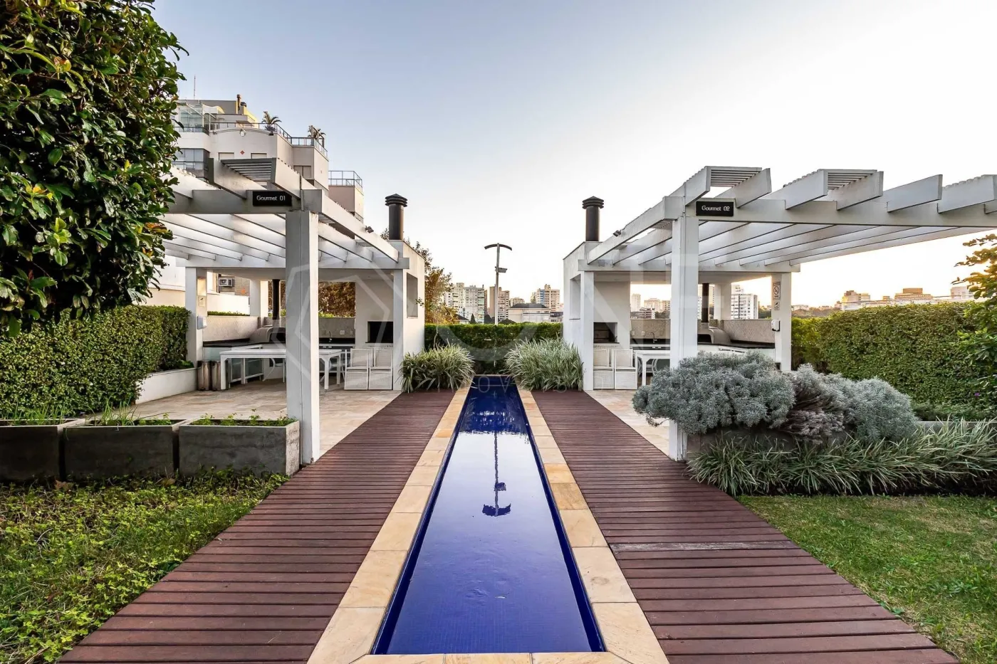 Parigi Residence Service Apto ONE20229 - One Imoveis de Luxo Exclusividades