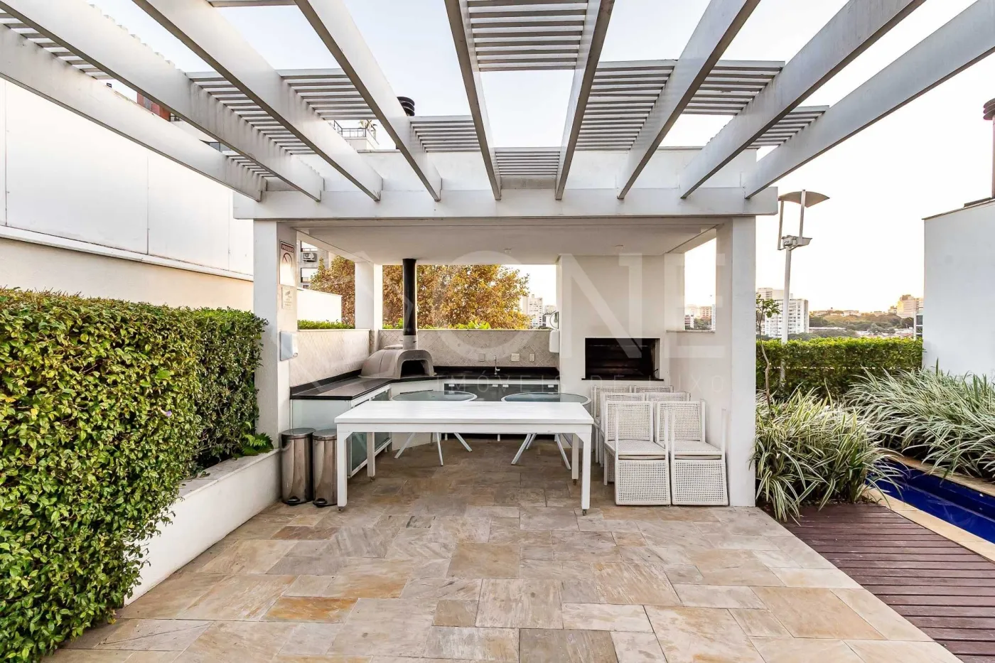 Parigi Residence Service Apto ONE20229 - One Imoveis de Luxo Exclusividades
