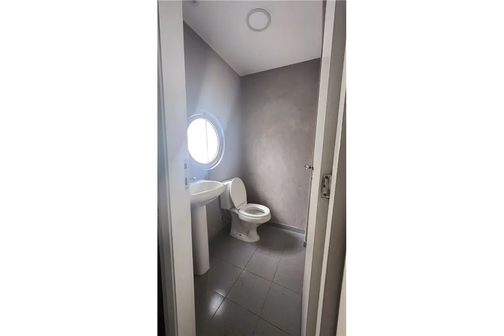 PFDA 221 Loja 602191001-11 - Remax United Exclusividades