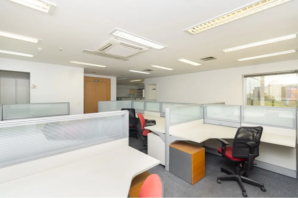 PCD 184 Sala 630331089-6 - REMAX Comunità Exclusividades