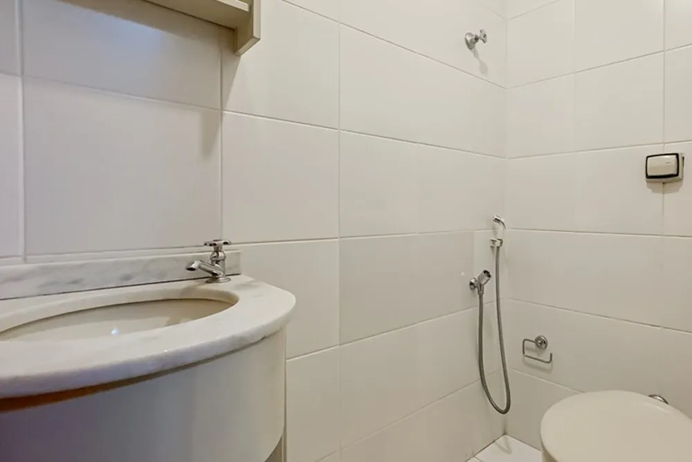 JLRS 275 Apto 610101004-37 - REMAX Tri Exclusividades
