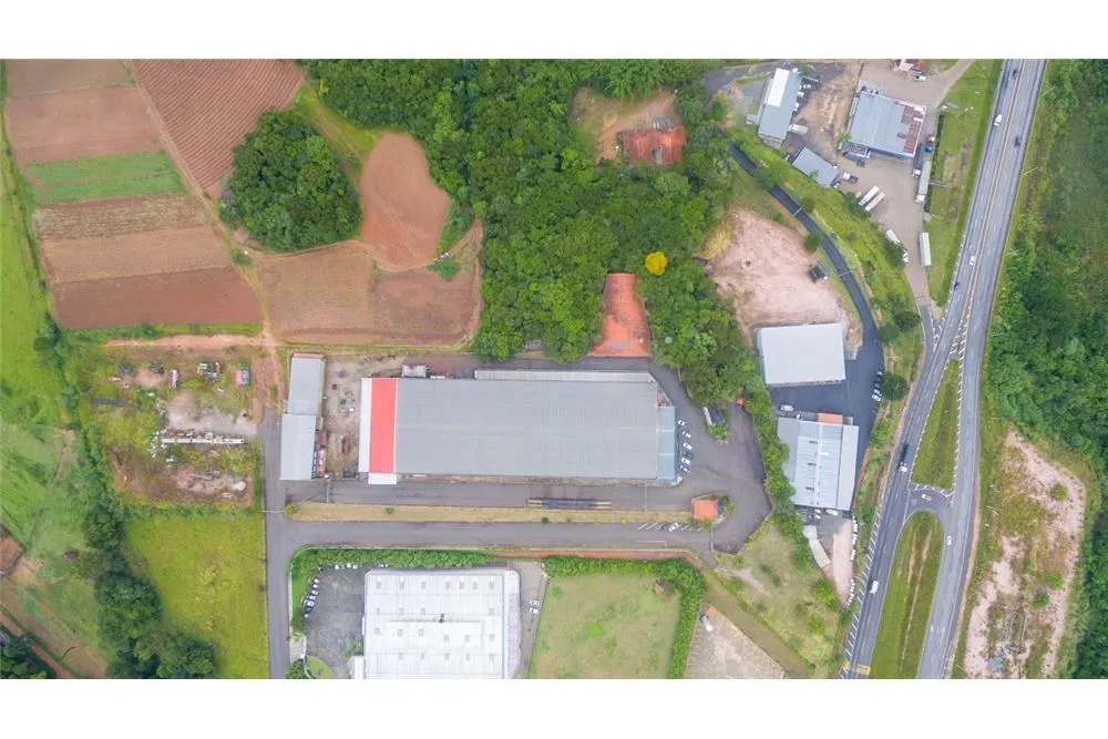 CEMZ 69 Pavilhão 690591010-33 - REMAX Máxima Exclusividades