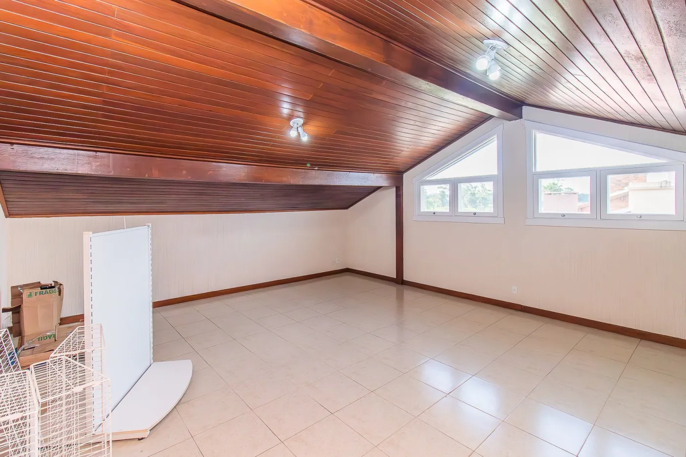 BNJB 9000 Casa 144126 - Beto Attive Exclusividades BNJB 9000 Casa 144126 - Beto Attive Exclusividades