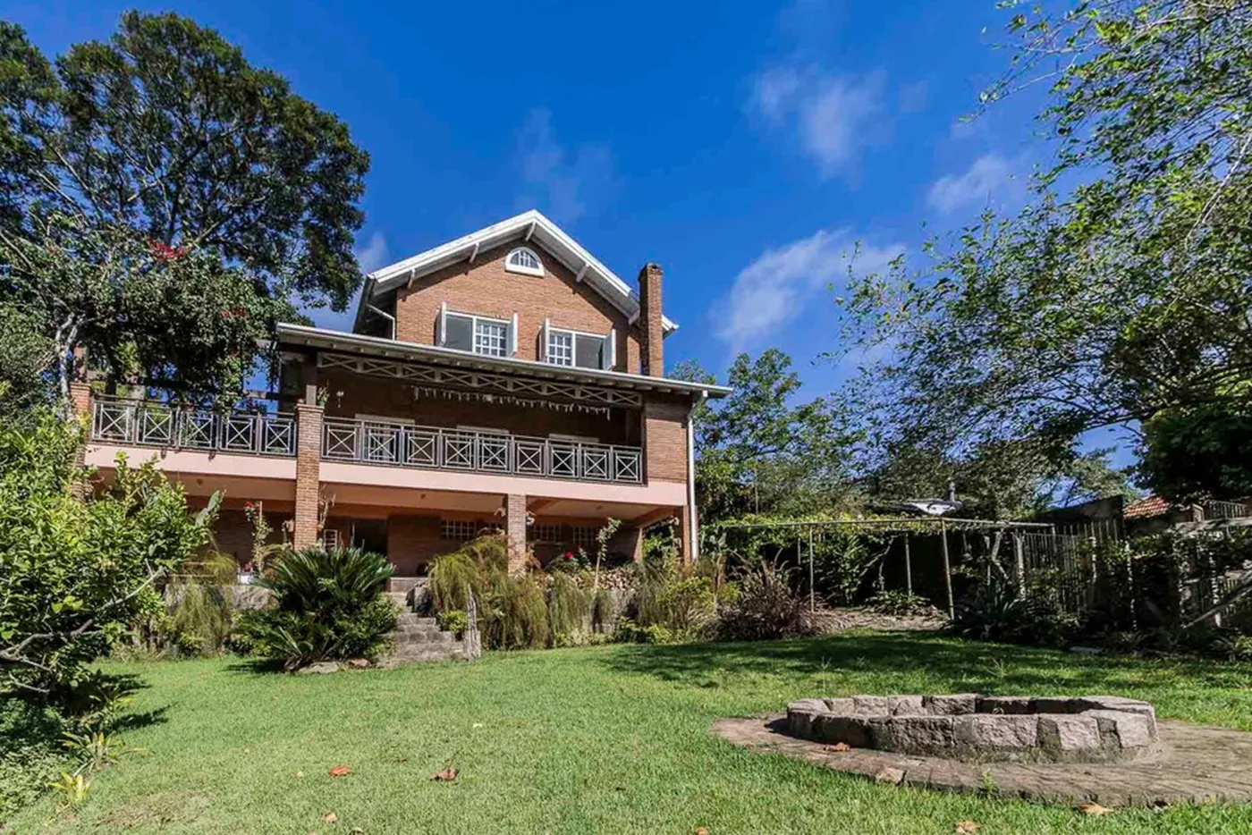 BNJMDS 17 Casa 612491052-128 - REMAX Trend Exclusividades