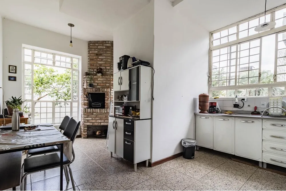 PI 181 Apto 612511042-18 - REMAX Moderna Exclusividades