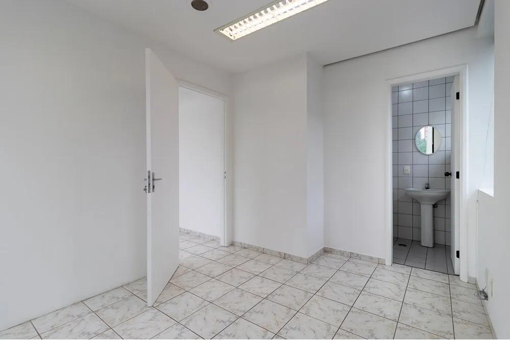 VCB 572 Sala 601401028-21 - REMAX Paradisus Exclusividades