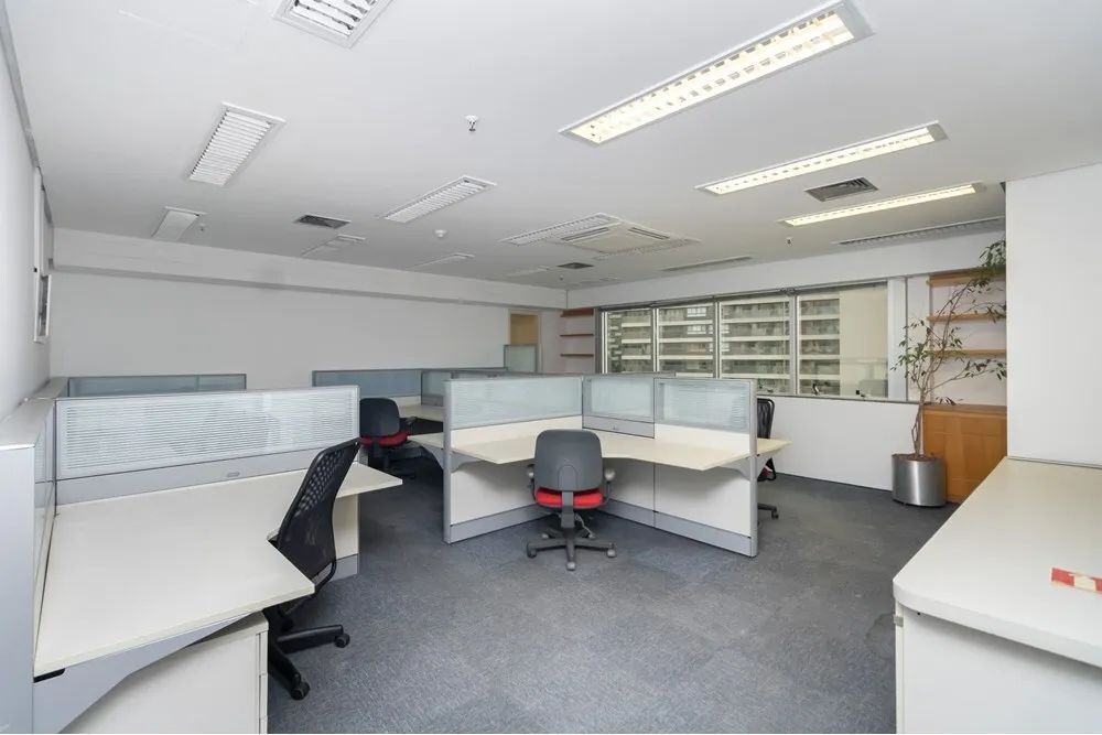 PCD 184 Sala 630331089-9 - REMAX Comunità Exclusividades