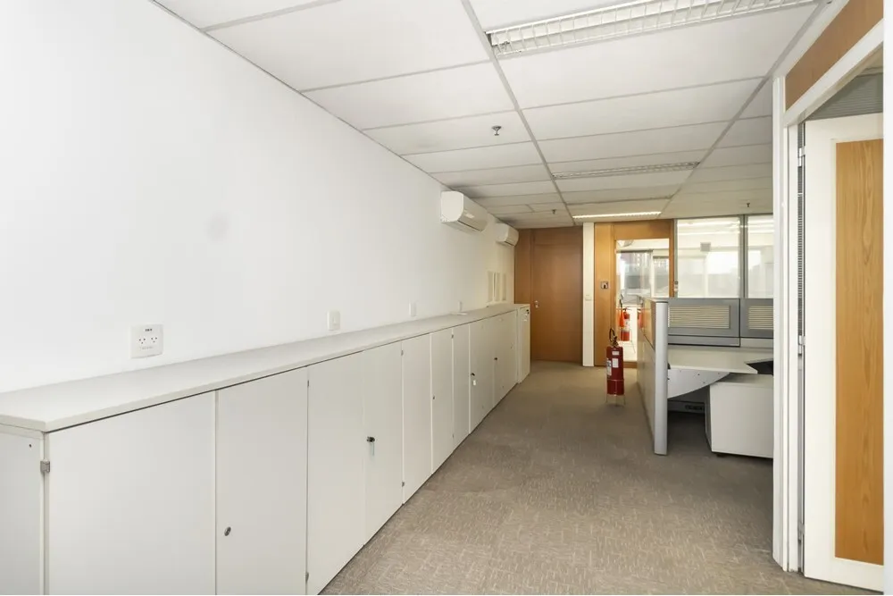 PCD 184 Sala 630331089-9 - REMAX Comunità Exclusividades