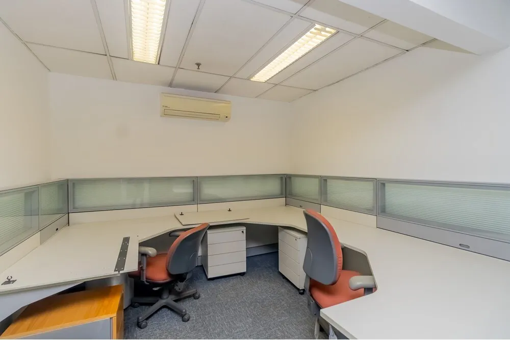 PCD 184 Sala 630331089-9 - REMAX Comunità Exclusividades